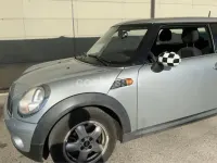 Usado Mini ONE 90 CV (66 kW) 2008 Gris / plata Utilitario
