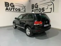 Usado VW Touareg 225 CV (165 kW) 2006 Negro SUV