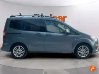 Usado Ford Tourneo Courier Ambiente 100 CV (73 kW) 2018 Azul Monovolumen