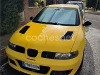 Usado Seat Leon CUPRA 210 CV (154 kW) 2004 Amarillo Utilitario