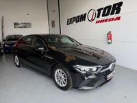 Usado Mercedes CLA200 Shooting Brake 150 CV (110 kW) 2021 Negro Familiar