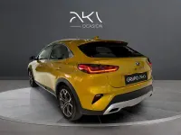 Usado Kia XCeed 160 CV (117 kW) 2021 Marrón SUV