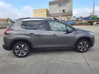 Usado Peugeot 2008 Allure 120 CV (88 kW) 2018 Gris SUV