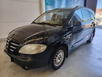 Usado SsangYong Rodius 165 CV (121 kW) 2005 Negro Monovolumen