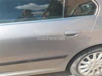 Usado Peugeot 607 160 CV (117 kW) 2001 Gris / plata Berlina