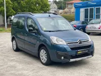 Usado Citroën Berlingo Feel 100 CV (73 kW) 2016 Azul Monovolumen