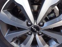 Usado Kia Stonic 100 CV (73 kW) 2021 Gris SUV