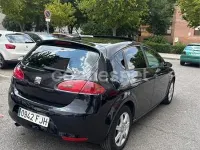 Usado Seat Leon Sport 105 CV (77 kW) 2006 Negro Utilitario