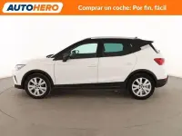 Usado Seat Arona Xperience 110 CV (80 kW) 2021 Blanco SUV