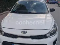 Usado Kia Rio 84 CV (61 kW) 2017 Blanco Berlina
