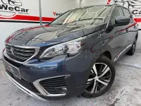 Usado Peugeot 5008 Allure 131 CV (96 kW) 2018 Azul SUV