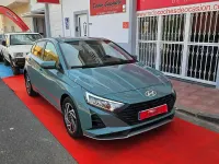Usado Hyundai i20 84 CV (61 kW) 2024 Verde Utilitario