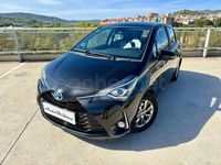Usado Toyota Yaris Hybrid Advance 100 CV (73 kW) 2019 Negro Berlina