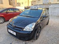 Usado Toyota Corolla Verso Luna 116 CV (85 kW) 2005 Negro Monovolumen