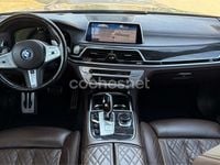 Usado BMW 745e Comfort Edition 394 CV (289 kW) 2022 Gris / plata Berlina