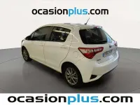 Usado Toyota Yaris Active 100 CV (73 kW) 2018 Blanco Utilitario