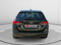 Usado Opel Astra S 110 CV (80 kW) 2020 Negro Familiar