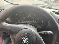 Usado Alfa Romeo 147 Impression 100 CV (73 kW) 2004 Rojo Utilitario