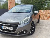 Usado Peugeot 208 82 CV (60 kW) 2018 Gris / plata Utilitario