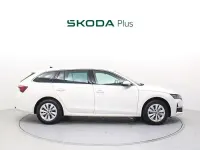 Usado Skoda Octavia Selection 116 CV (85 kW) 2026 Blanco Familiar