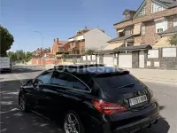 Usado Mercedes CLA220 Shooting Brake AMG line 177 CV (130 kW) 2017 Negro Familiar
