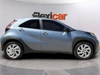 Usado Toyota Aygo X 72 CV (52 kW) 2024 Azul SUV