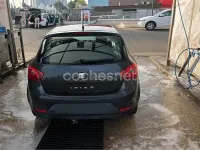 Usado Seat Ibiza Reference 105 CV (77 kW) 2009 Gris / plata Berlina