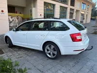 Usado Skoda Octavia Style 110 CV (80 kW) 2017 Blanco Familiar