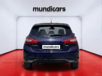 Usado Nissan Pulsar Tekna 110 CV (80 kW) 2016 Violeta / lila Utilitario