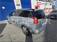 Usado Peugeot 5008 Sport 110 CV (80 kW) 2010 Gris / plata Monovolumen