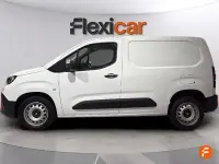 Usado Fiat Doblò 102 CV (75 kW) 2024 Blanco Monovolumen
