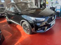 Usado MG ZS Luxury 111 CV (81 kW) 2023 Negro SUV