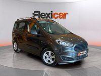 Usado Ford Tourneo Courier Ambiente 100 CV (73 kW) 2017 Beige Monovolumen
