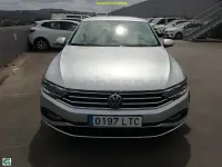 Usado VW Passat Business 150 CV (110 kW) 2021 Gris / plata Berlina