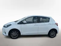 Usado Toyota Yaris Active 69 CV (50 kW) 2019 Blanco Berlina