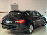 Usado Skoda Superb Ambition 150 CV (110 kW) 2022 Negro Berlina