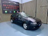 Usado Seat Leon Sport 110 CV (80 kW) 2005 Negro Utilitario