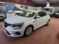 Usado Renault Mégane II Intens 115 CV (84 kW) 2022 Blanco Berlina