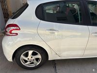 Usado Peugeot 208 82 CV (60 kW) 2013 Blanco Utilitario