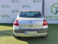 Usado Renault Mégane Dynamique 115 CV (84 kW) 2004 Gris Berlina