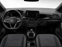 Usado VW T-Roc 116 CV (85 kW) 2025 Negro SUV