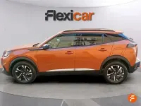 Usado Peugeot 2008 Active 100 CV (73 kW) 2023 Naranja SUV