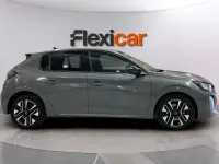 Usado Peugeot 208 Allure 101 CV (74 kW) 2025 Gris Utilitario