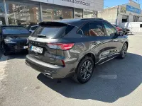 Usado Ford Kuga ST-Line 190 CV (139 kW) 2022 Gris / plata SUV