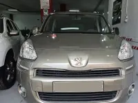Usado Peugeot Partner Tepee Active 92 CV (67 kW) 2013 Beige Monovolumen