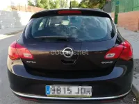 Usado Opel Astra Selective 110 CV (80 kW) 2015 Negro Berlina