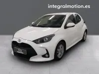 Usado Toyota Yaris Active 115 CV (84 kW) 2022 Blanco Utilitario