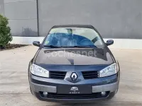 Usado Renault Mégane II Dynamique 130 CV (95 kW) 2007 Gris / plata Berlina