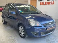 Usado Ford Fiesta Ghia 80 CV (58 kW) 2007 Azul Utilitario