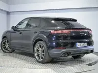 Usado Porsche Cayenne E-Hybrid Platinum Edition 470 CV (345 kW) 2023 Negro SUV